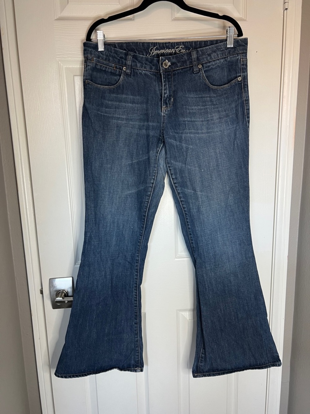 American Eagle Outfitters Women’s Medium Wash Flare Jeans